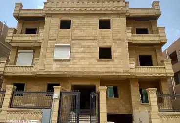عقارات للبيع - 3 غرف - بالدور 1