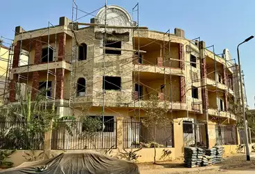 شقق للبيع - 3 غرف - بالدور 0