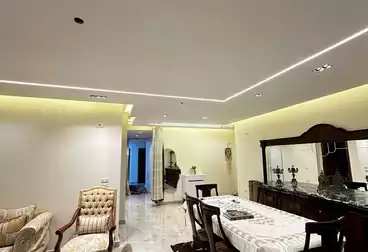 شقق للبيع - 3 غرف - بالدور 1