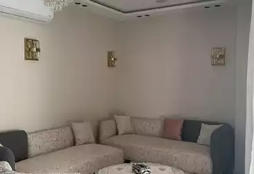 دوبلكس بحديقة للإيجار - 3 غرف - بالدور 2