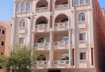 شقق للبيع - 3 غرف - بالدور 1