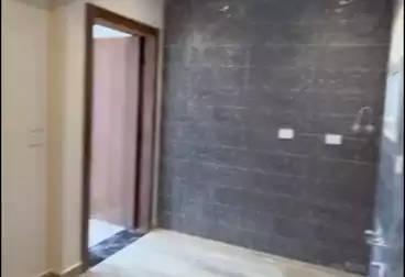 Roof للبيع - 2 غرف