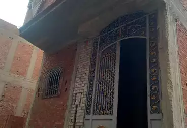 House / Home For sale - 4 rooms