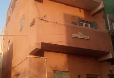 منزل / بيت للبيع - 6 غرف