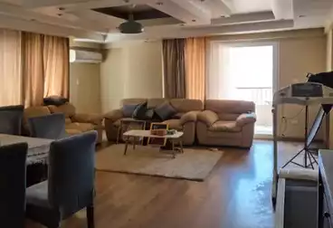 Furnished Apartment For sale - 3 rooms - floor 7