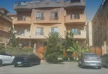 Apartment with Garden For sale - 3 rooms - floor 0