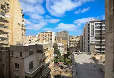شقق للبيع - 3 غرف - بالدور 7