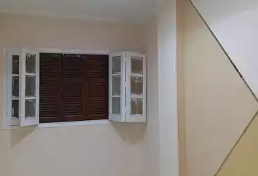 Apartments For sale - 3 rooms - floor 5