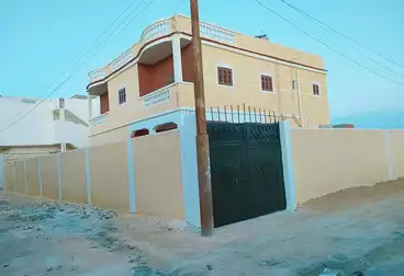 House / Home For sale - 6 rooms