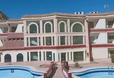 فندق للبيع - 81 غرف