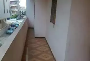 شقق مفروشة للبيع - 3 غرف - بالدور 1