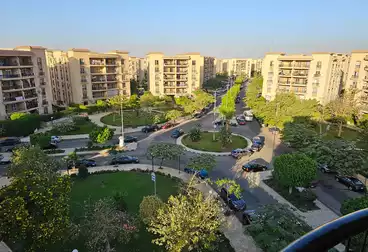 Apartments For sale - 4 rooms - floor 5