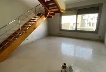 Penthouse For sale - 3 rooms - floor 4