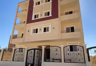 شقق للبيع - 3 غرف - بالدور 1