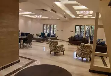فلل للبيع - 5 غرف