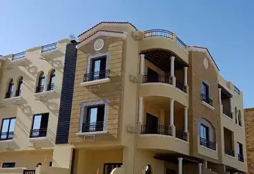 شقق للبيع - 3 غرف - بالدور 0