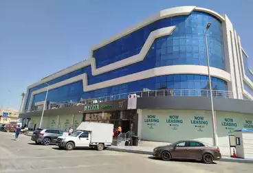 عيادات للبيع - 2 غرف - بالدور 1