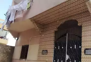 House / Home For sale - 4 rooms