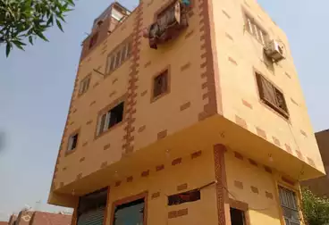 House / Home For sale - 4 rooms