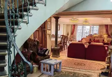 دوبلكس للبيع - 9 غرف - بالدور 11