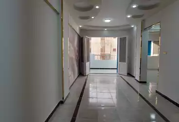 شقق للبيع - 1 غرف - بالدور 4