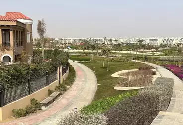 شقق للبيع - 1 غرف - بالدور 6