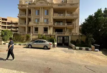 Apartment with Garden For sale - 3 rooms - floor 1