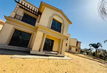 فيلا منفصلة للبيع - 5 غرف