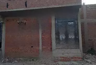 House / Home For sale - 4 rooms