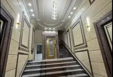 Apartments For sale - 3 rooms - floor 1
