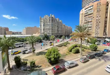 مكاتب للإيجار - 4 غرف - بالدور 2