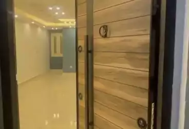 شقق للبيع - 3 غرف - بالدور 1