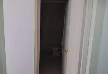 Apartments For sale - 4 rooms - floor 1
