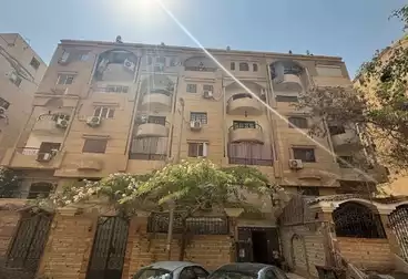 Furnished Apartment For sale - 3 rooms - floor 3