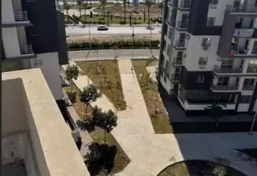 Apartments For sale - 3 rooms - floor 5