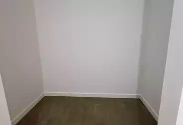 Apartments For sale - 4 rooms - floor 3