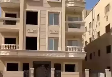 Apartments For sale - 3 rooms - floor 1