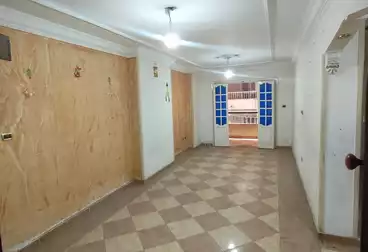 شقق للبيع - 3 غرف - بالدور 1