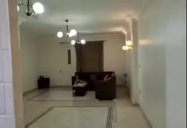 شقق للبيع - 2 غرف - بالدور 8