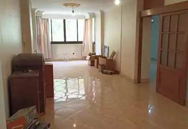 شقق للبيع - 3 غرف - بالدور 1