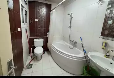 شقق مفروشة للبيع - 3 غرف - بالدور 7