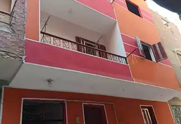 House / Home For sale - 8 rooms