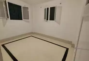 شقق للإيجار - 3 غرف - بالدور 0