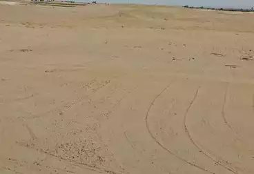 أرض تجارية للبيع