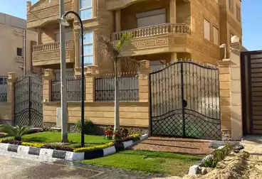 فلل للبيع - 7 غرف