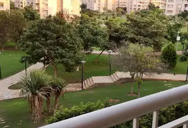 Apartments For sale - 4 rooms - floor 2