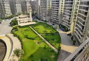 Apartments For sale - 2 rooms - floor 8