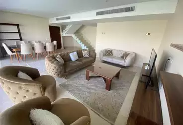 بنتهاوس للإيجار - 3 غرف - بالدور 1