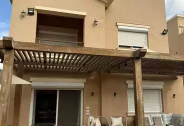 فلل للبيع - 4 غرف