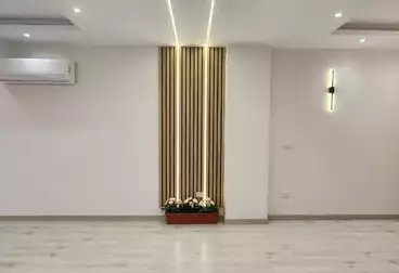 undefined undefined - 2 rooms - floor 3